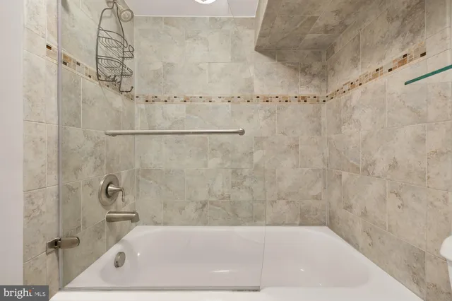 $4,150 | 912 I Street Northeast, Washington, DC 20002