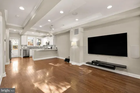 $4,150 | 912 I Street Northeast, Washington, DC 20002