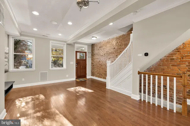 $4,150 | 912 I Street Northeast, Washington, DC 20002