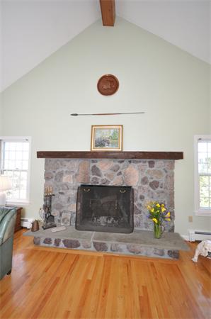 63 Garfield Road Concord, MA 01742 - Photo 5 of 16 Gallery Image 5