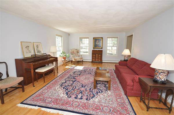63 Garfield Road Concord, MA 01742 - Photo 6 of 16 Gallery Image 6