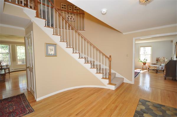 63 Garfield Road Concord, MA 01742 - Photo 7 of 16 Gallery Image 7
