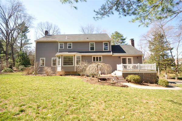 63 Garfield Road Concord, MA 01742 - Photo 10 of 16 Gallery Image 10