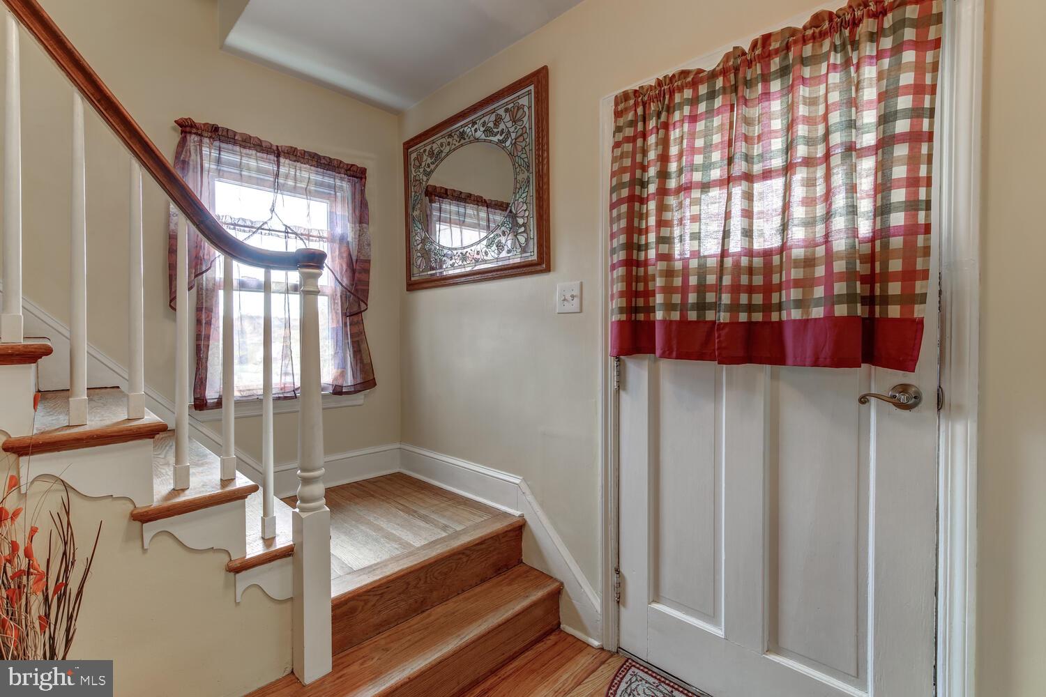 649 South York Road Hatboro, PA 19040 - Photo 3 of 41