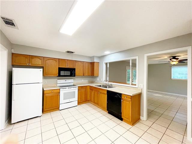 128 Foxbriar Street Slidell, LA 70461 - Photo 4 of 11