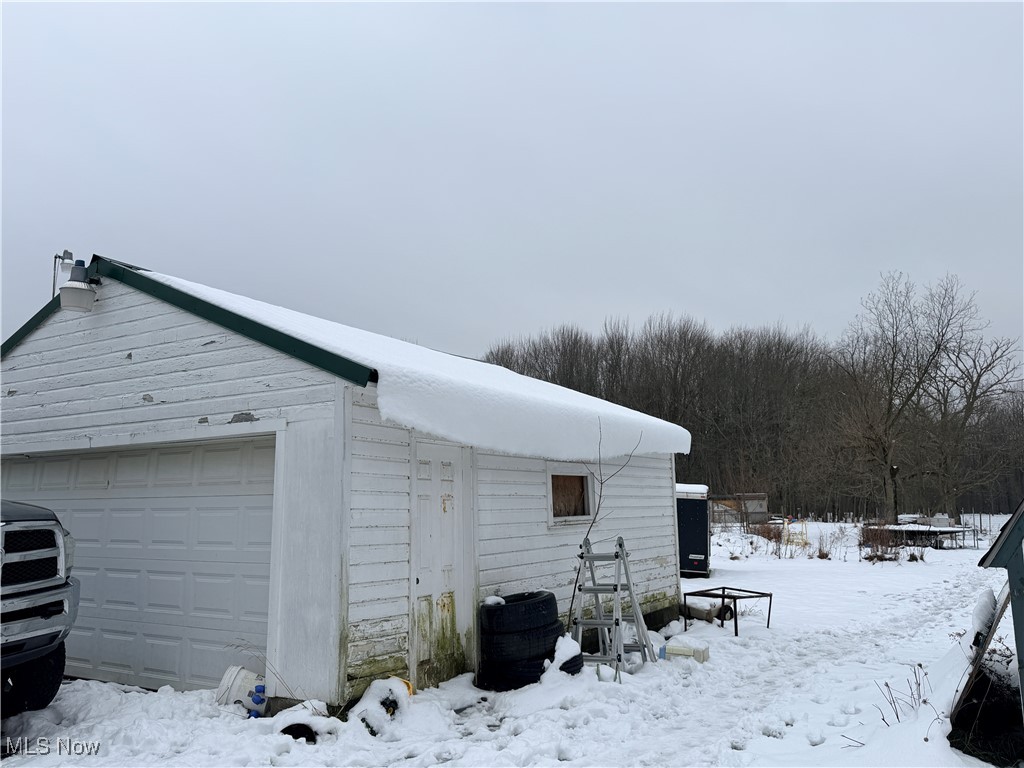 6101 Green Road Ashtabula, OH 44004 - Photo 6 of 16 Snow covered property