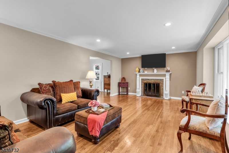 19 McCann Mill Road Califon, NJ 07830 - Photo 7 of 44