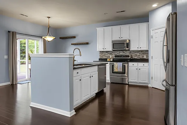 $390,000 | 515 Flycatcher Drive, Goose Creek, SC 29445