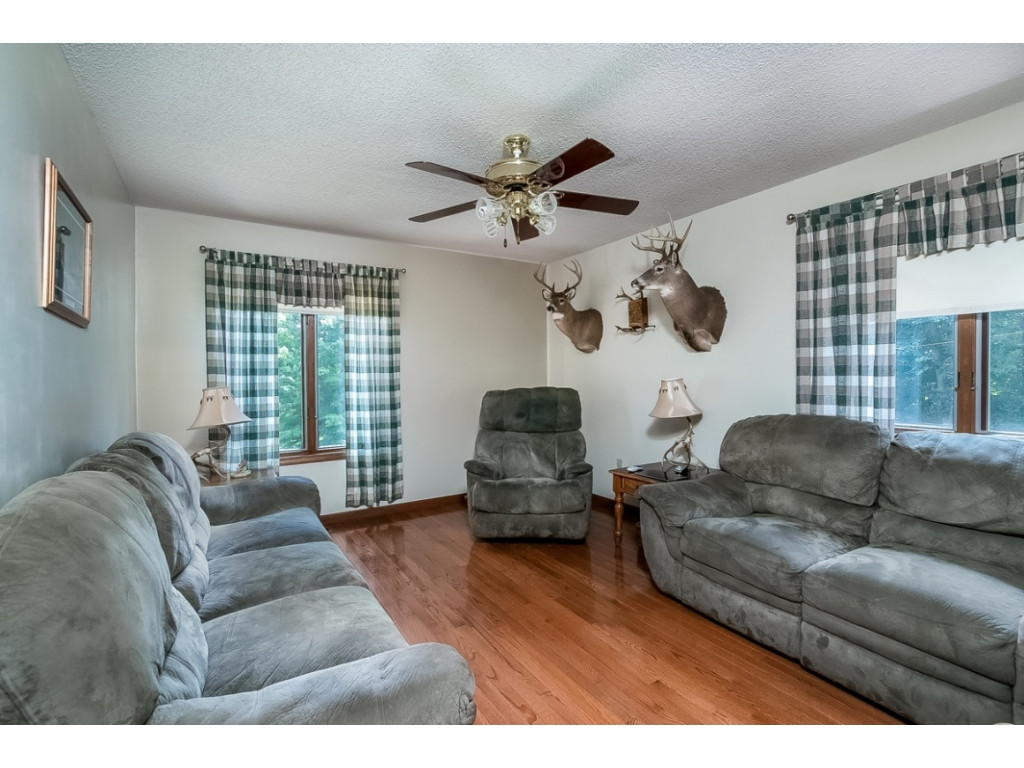 485 Red Cedar Branch Road Kingsport, TN 37664 - Photo 14 of 33 Main level Den or Bedroom