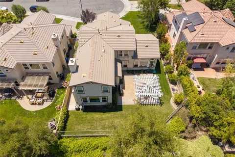 $1,325,000 | 25086 River Walk Lane, Stevenson Ranch, CA 91381