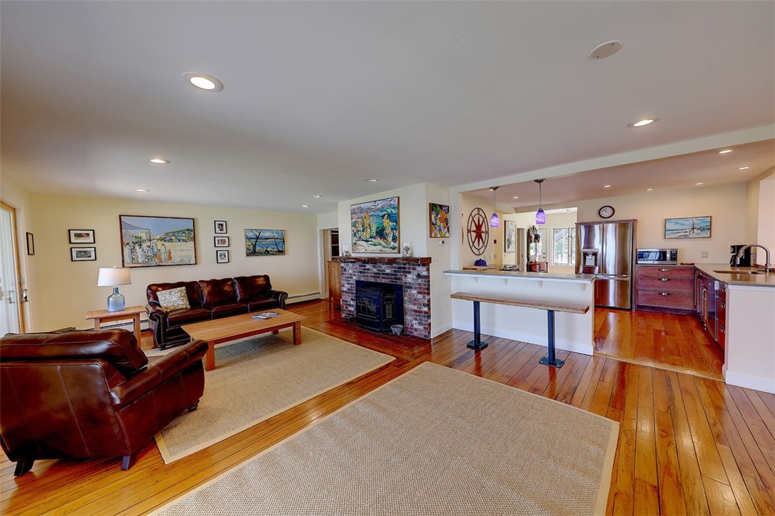 11 Shore Road Bristol, RI 02809 - Photo 15 of 40