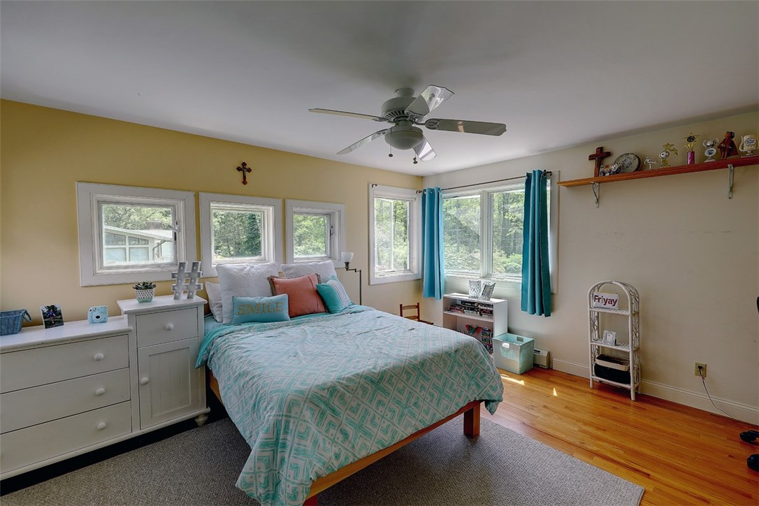 11 Shore Road Bristol, RI 02809 - Photo 30 of 40