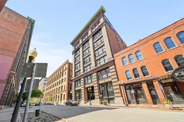 $135,000 | 308 West 8th Street, Unit 712, Kansas City, MO 64105