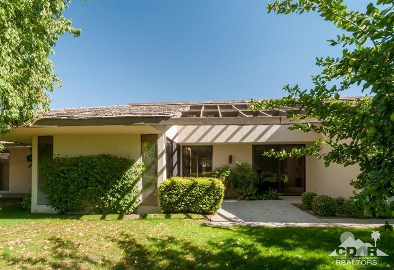 11 Wake Forest Court Rancho Mirage, CA 92270 - Photo 9 of 25 a view of a house with a yard