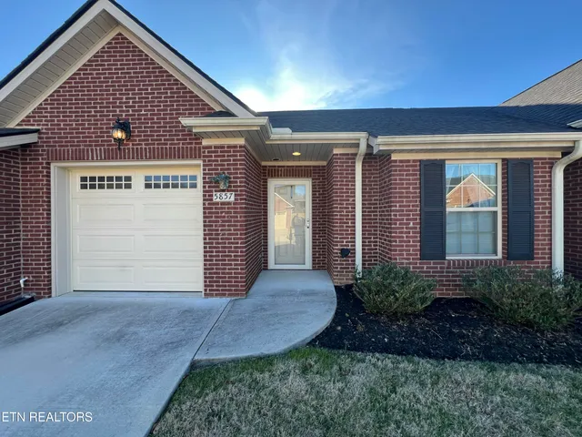 $319,000 | 5857 Trestle Way, Knoxville, TN 37918