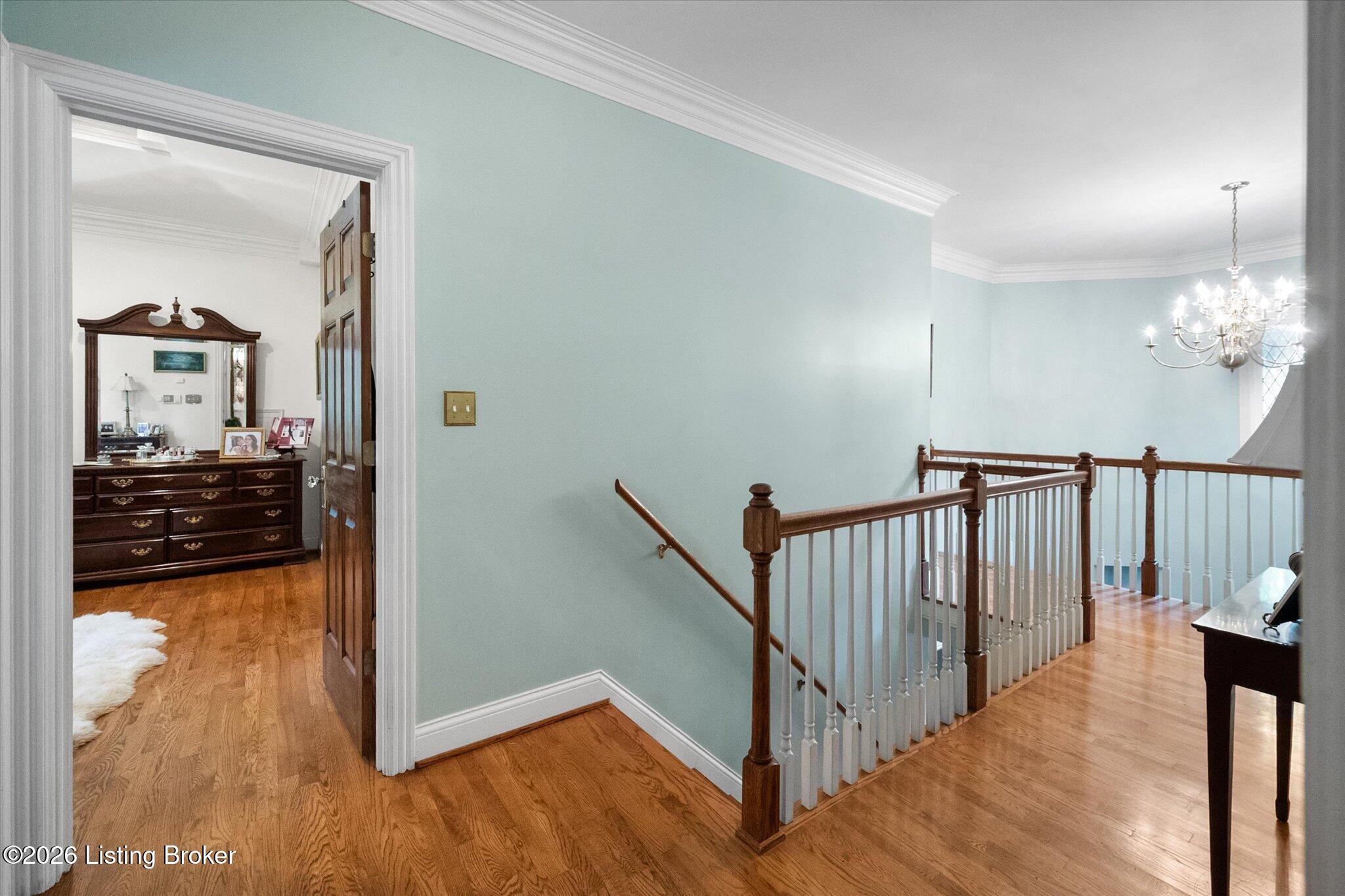 7101 Hickory Valley Road Louisville, KY 40299 - Photo 16 of 33 Ustairs Landing