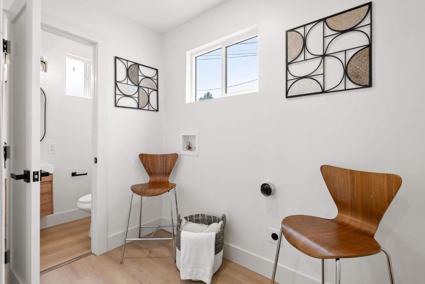 384 Lynbrook Drive Pacifica, CA 94044 - Photo 27 of 40 a view of a chair and table in a room