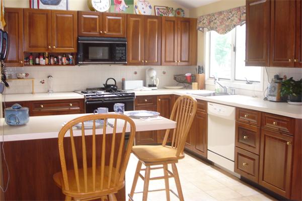 43 Kingston Road Newton, MA 02461 - Photo 4 of 18