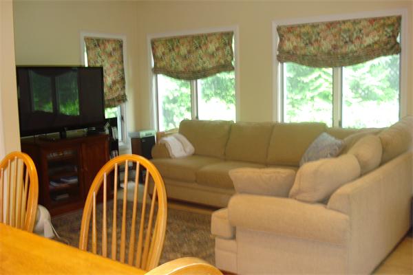 43 Kingston Road Newton, MA 02461 - Photo 5 of 18