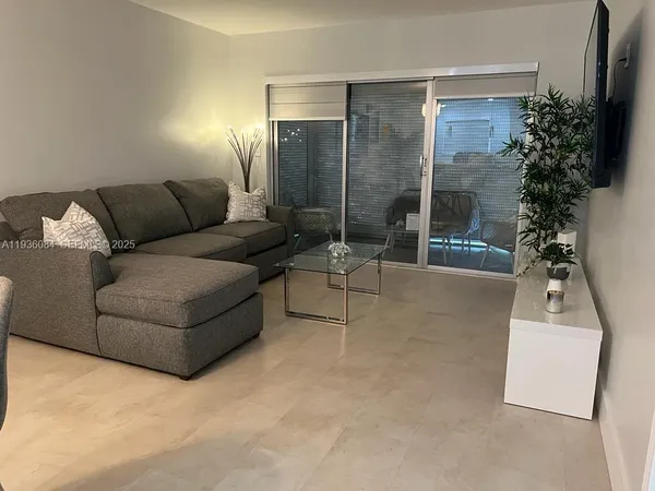 $3,650 | 1541 South Ocean Boulevard, Unit 225, Lauderdale-by-the-Sea, FL 33062