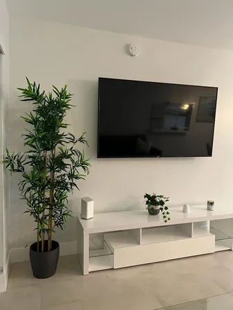 $3,650 | 1541 South Ocean Boulevard, Unit 225, Lauderdale-by-the-Sea, FL 33062