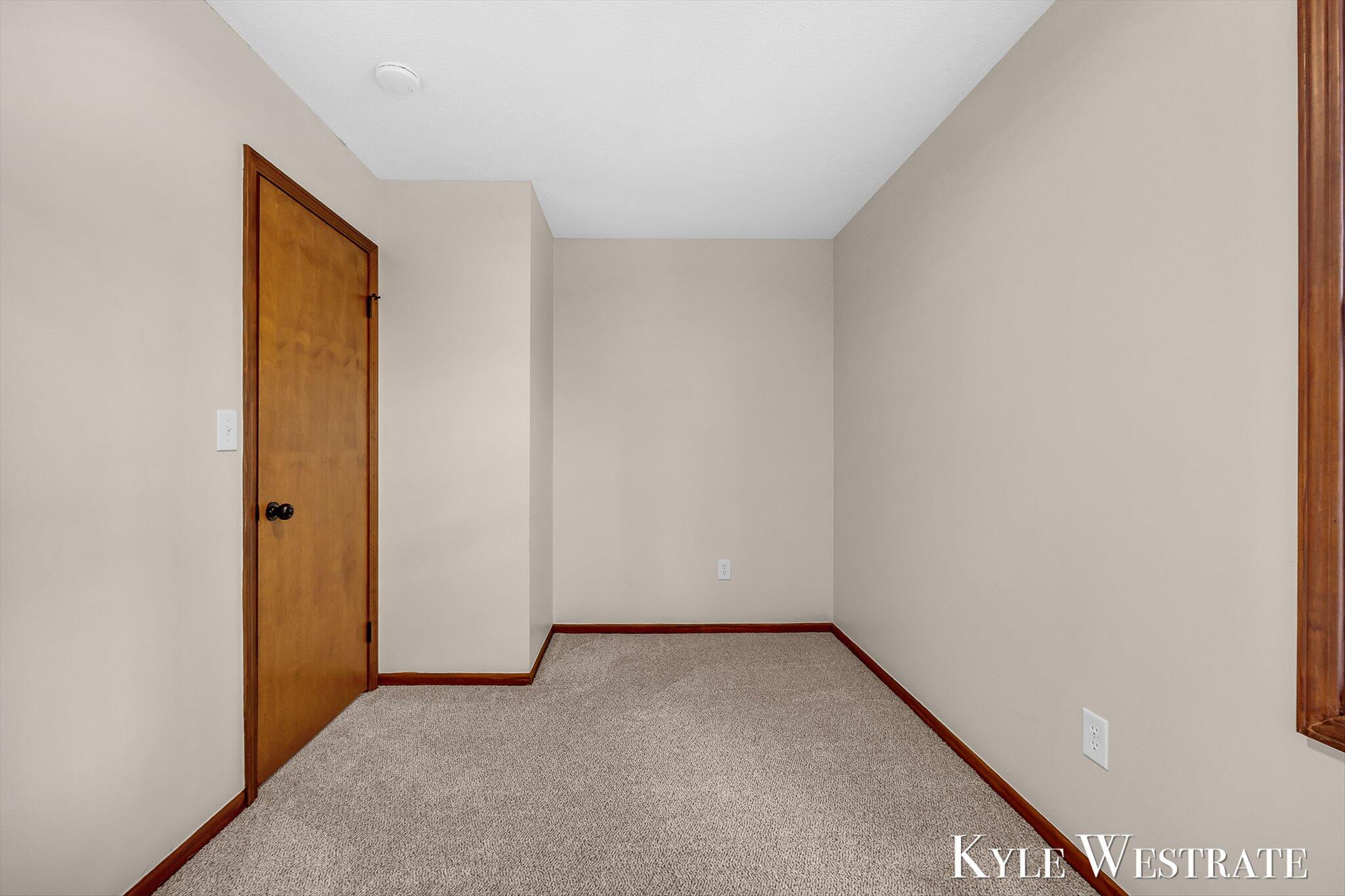 3425 Cascade Road Southeast Grand Rapids, MI 49546 - Photo 19 of 34 24-K1J17691