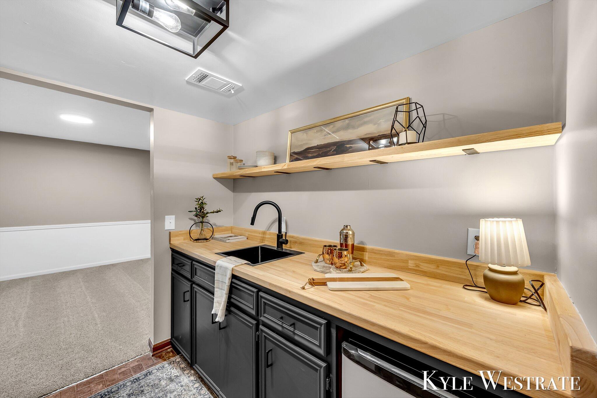 3425 Cascade Road Southeast Grand Rapids, MI 49546 - Photo 23 of 34 18-K1J17906