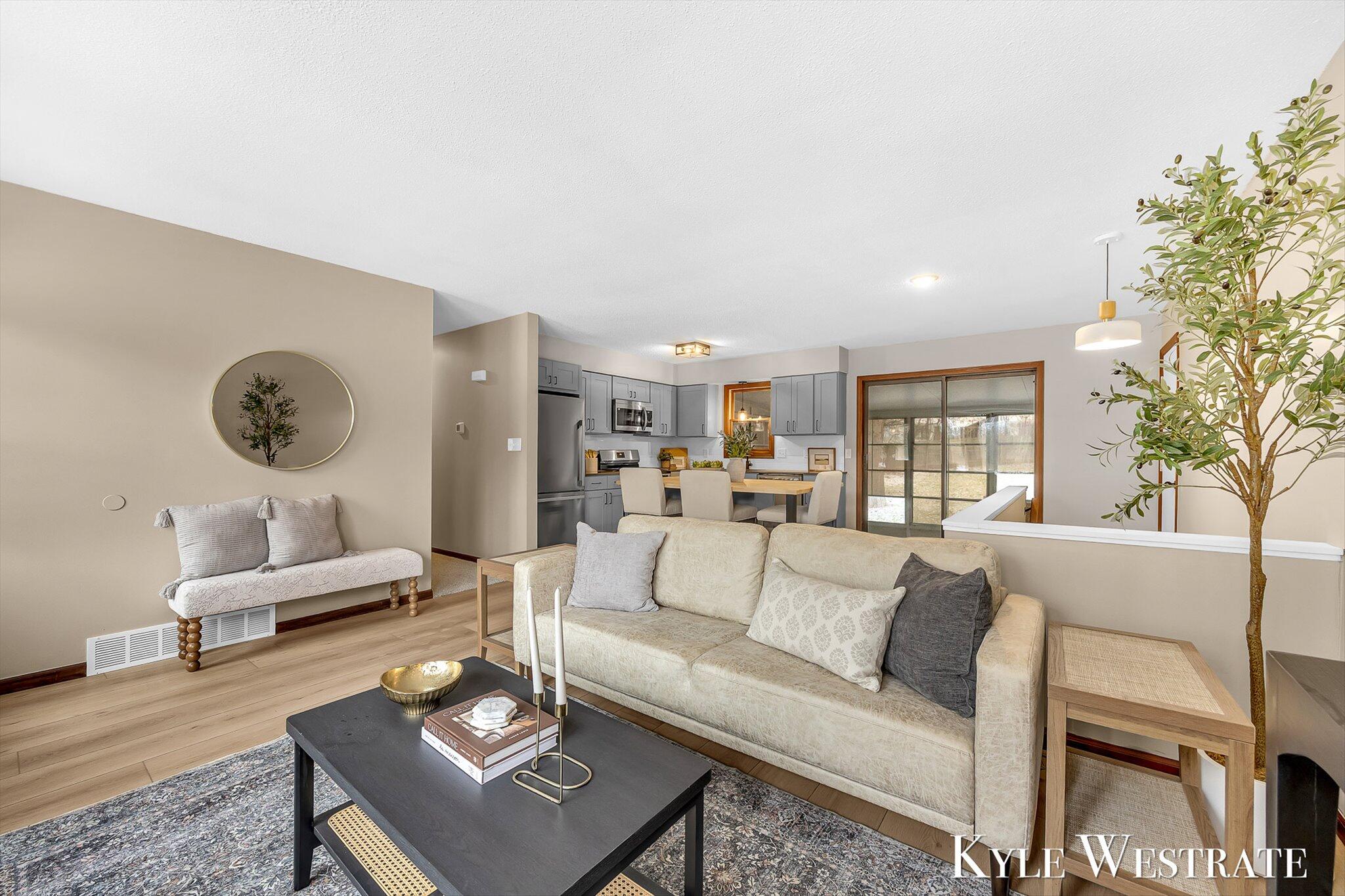 3425 Cascade Road Southeast Grand Rapids, MI 49546 - Photo 8 of 34 14-K1J17801