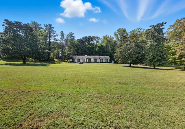 $2,250 | 590 Dunbar Cave Road, Clarksville, TN 37043