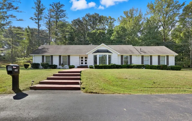 $2,250 | 590 Dunbar Cave Road, Clarksville, TN 37043