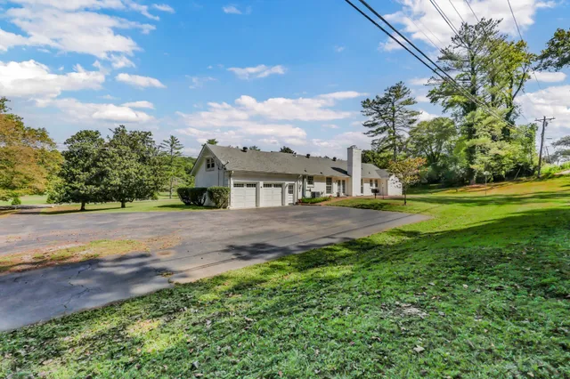 $2,250 | 590 Dunbar Cave Road, Clarksville, TN 37043
