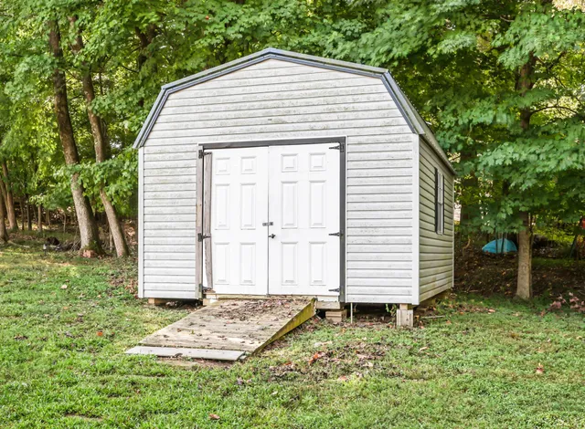 $2,250 | 590 Dunbar Cave Road, Clarksville, TN 37043