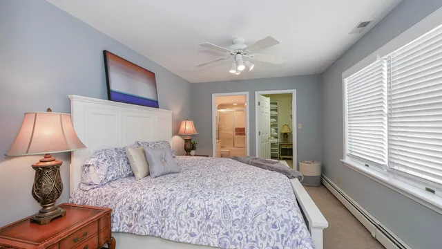 $2,200 | 10 North Adams Avenue, Unit 3, Margate City, NJ 08402