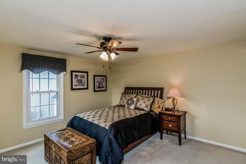 112 Hamilton Road Sterling, VA 20165 - Photo 19 of 27 Bedroom
