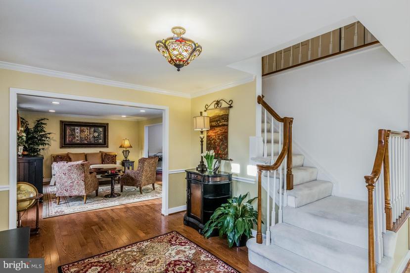 112 Hamilton Road Sterling, VA 20165 - Photo 3 of 27 Interior (General)