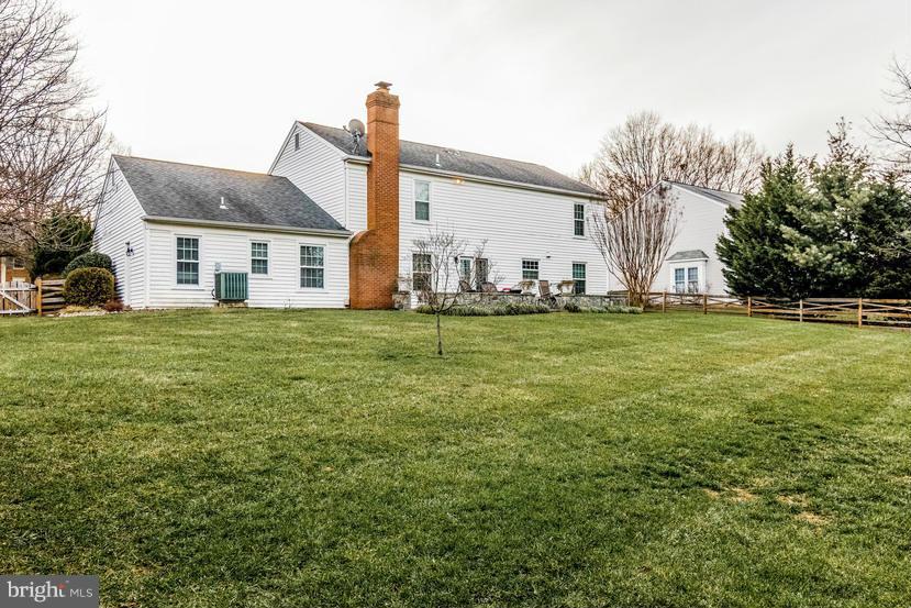 112 Hamilton Road Sterling, VA 20165 - Photo 25 of 27 View