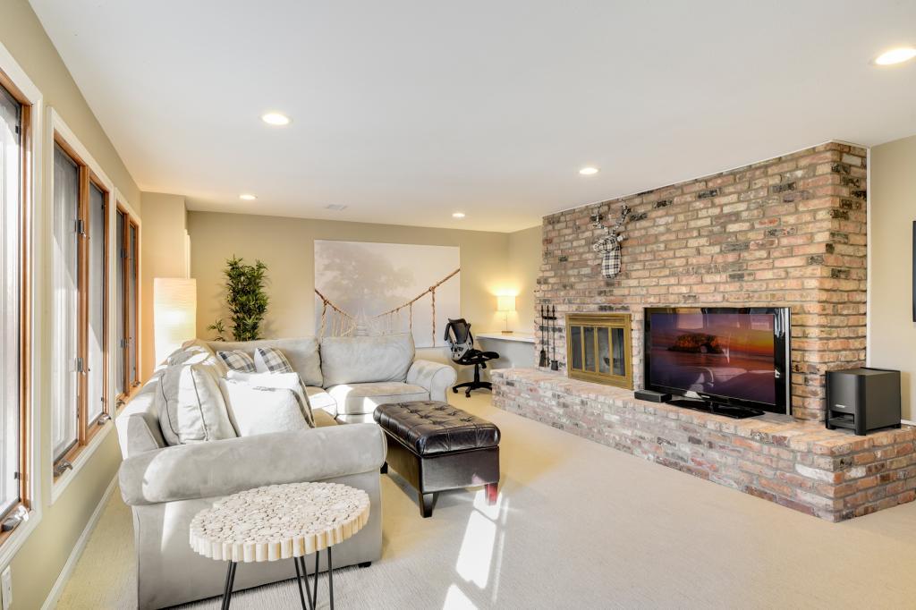 5712 Wycliffe Road Edina, MN 55436 - Photo 17 of 29