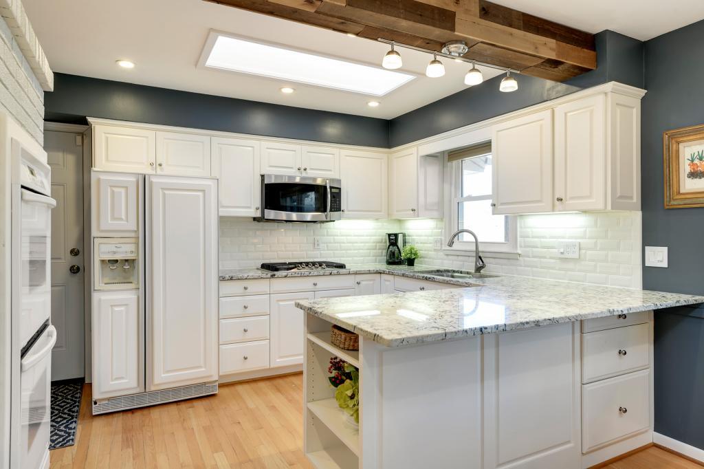 5712 Wycliffe Road Edina, MN 55436 - Photo 6 of 29