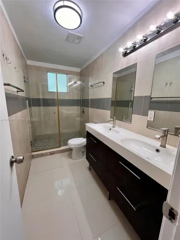 $2,300 | 1198 Marseille Drive, Unit 4, Miami Beach, FL 33141