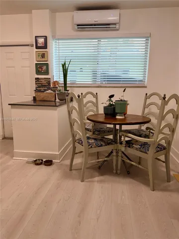 $2,300 | 1198 Marseille Drive, Unit 4, Miami Beach, FL 33141