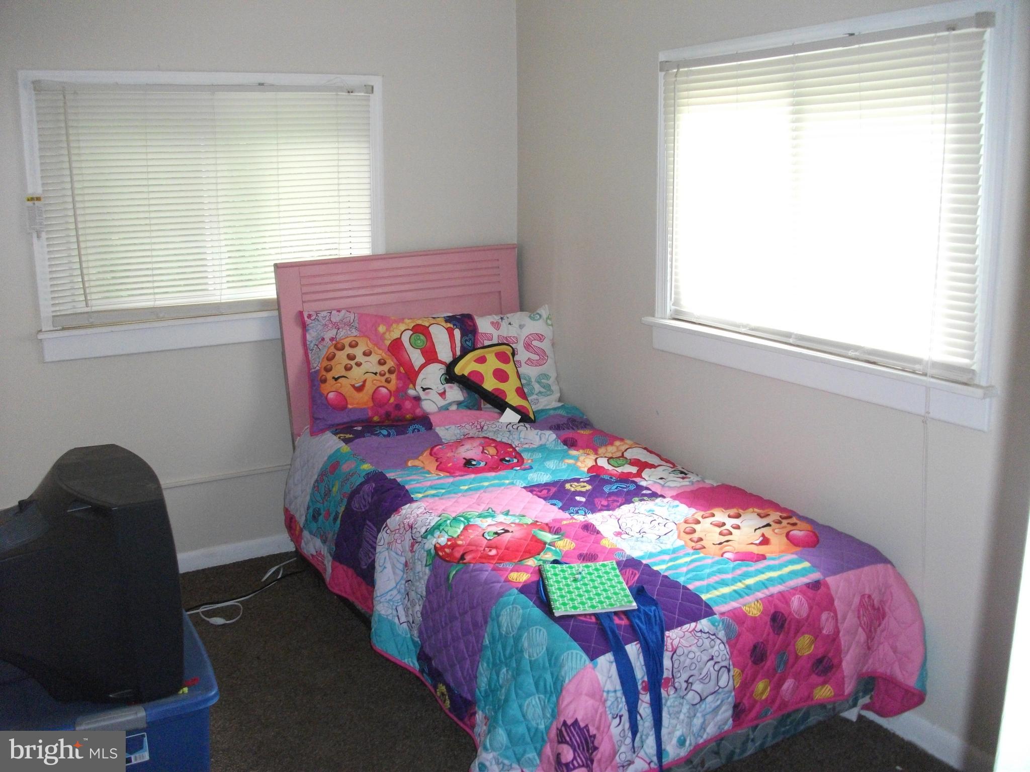 207 Forklanding Road Cinnaminson, NJ 08077 - Photo 7 of 15 Gallery Image 7