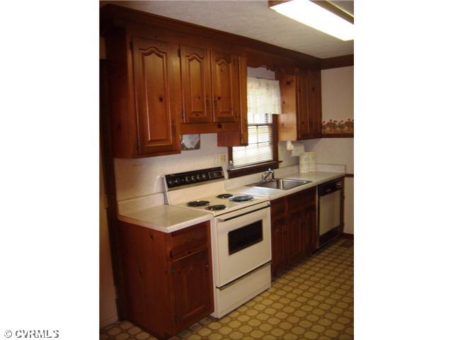 4400 Fordham Road Richmond, VA 23236 - Photo 4 of 12 Kitchen - All Appliances Included