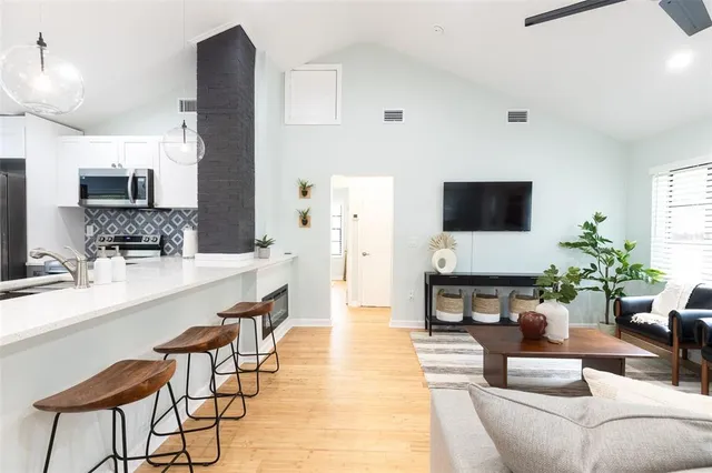 $569,000 | 818 West Plymouth Street, Tampa, FL 33603