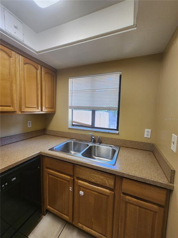 702 Southwest 70th Terrace, Unit B Gainesville, FL 32607 - Photo 10 of 33