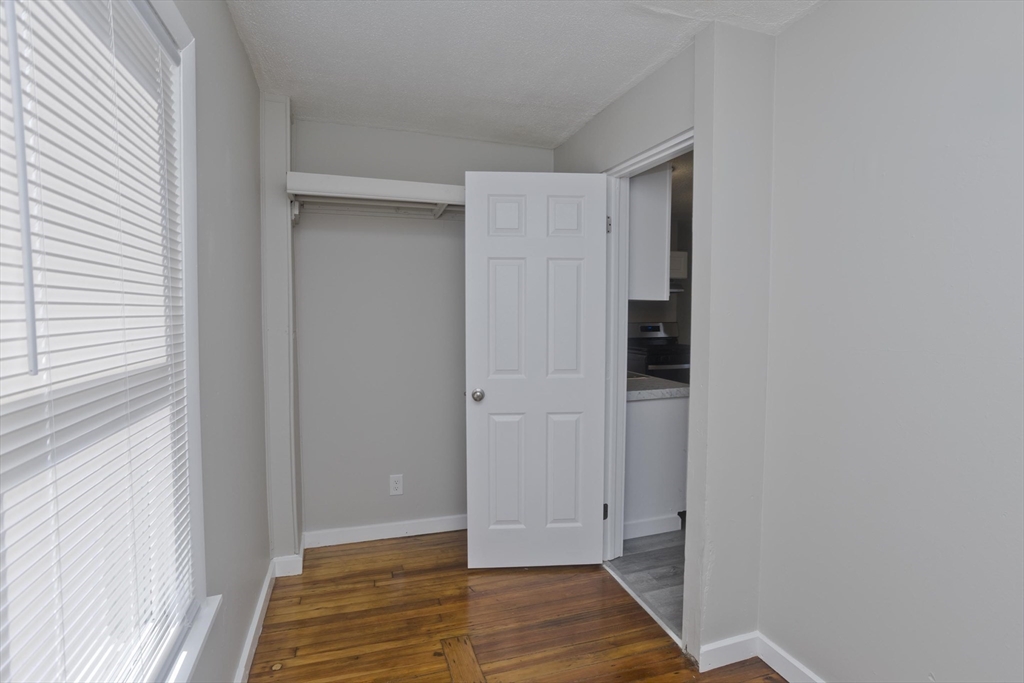 293 Eastern Avenue Springfield, MA 01109 - Photo 24 of 31 a view of an empty room