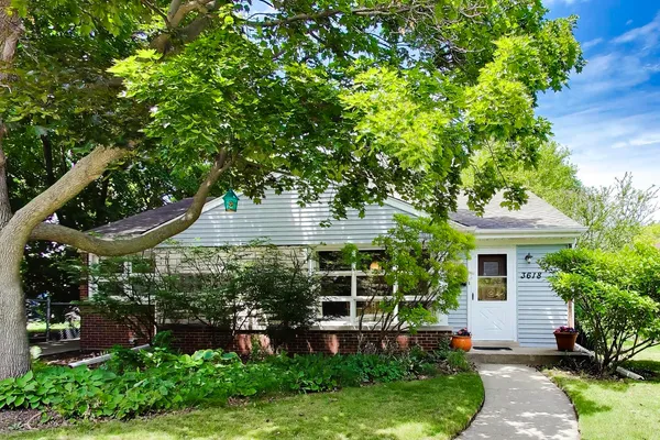 $499,000 | 3618 Church Street, Evanston, IL 60203