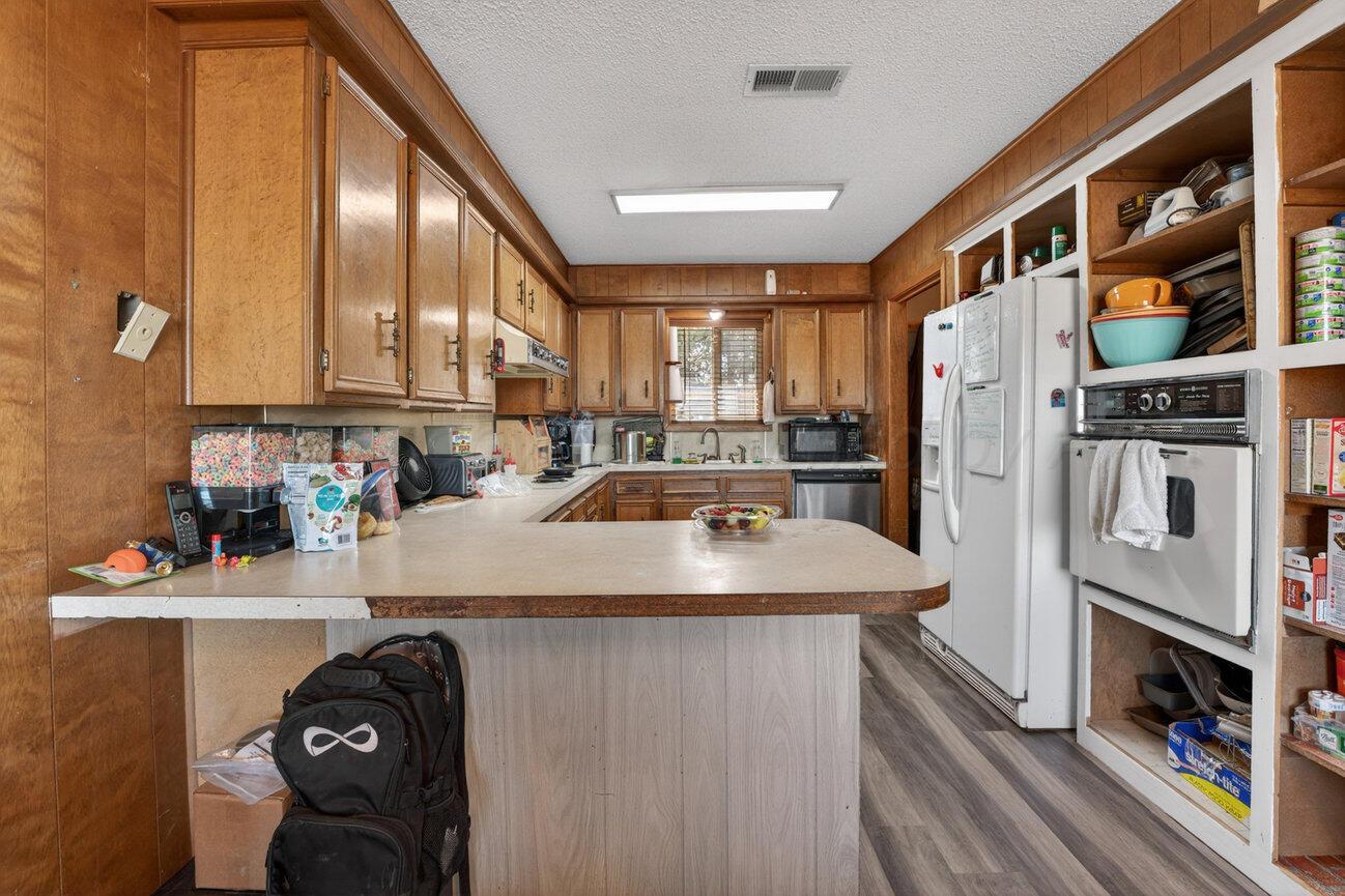 693 County Road 24 Muleshoe, TX 79347 - Photo 14 of 98 Kitchen