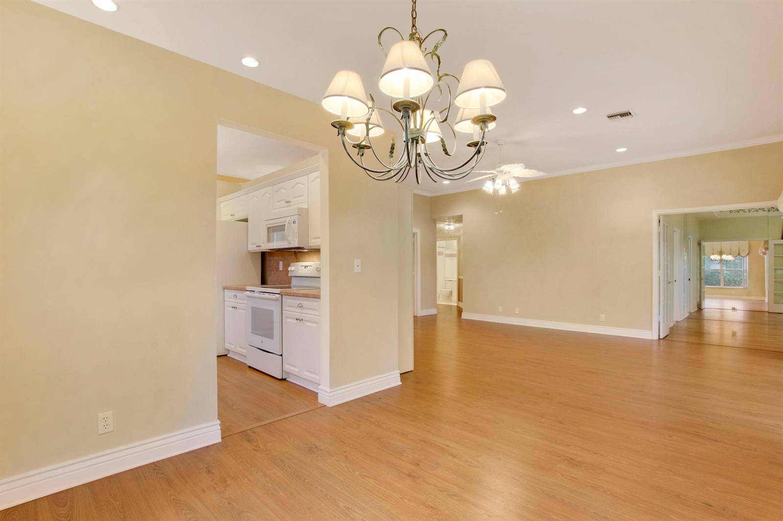 10801 La Salinas Circle Boca Raton, FL 33428 - Photo 12 of 44 House-16