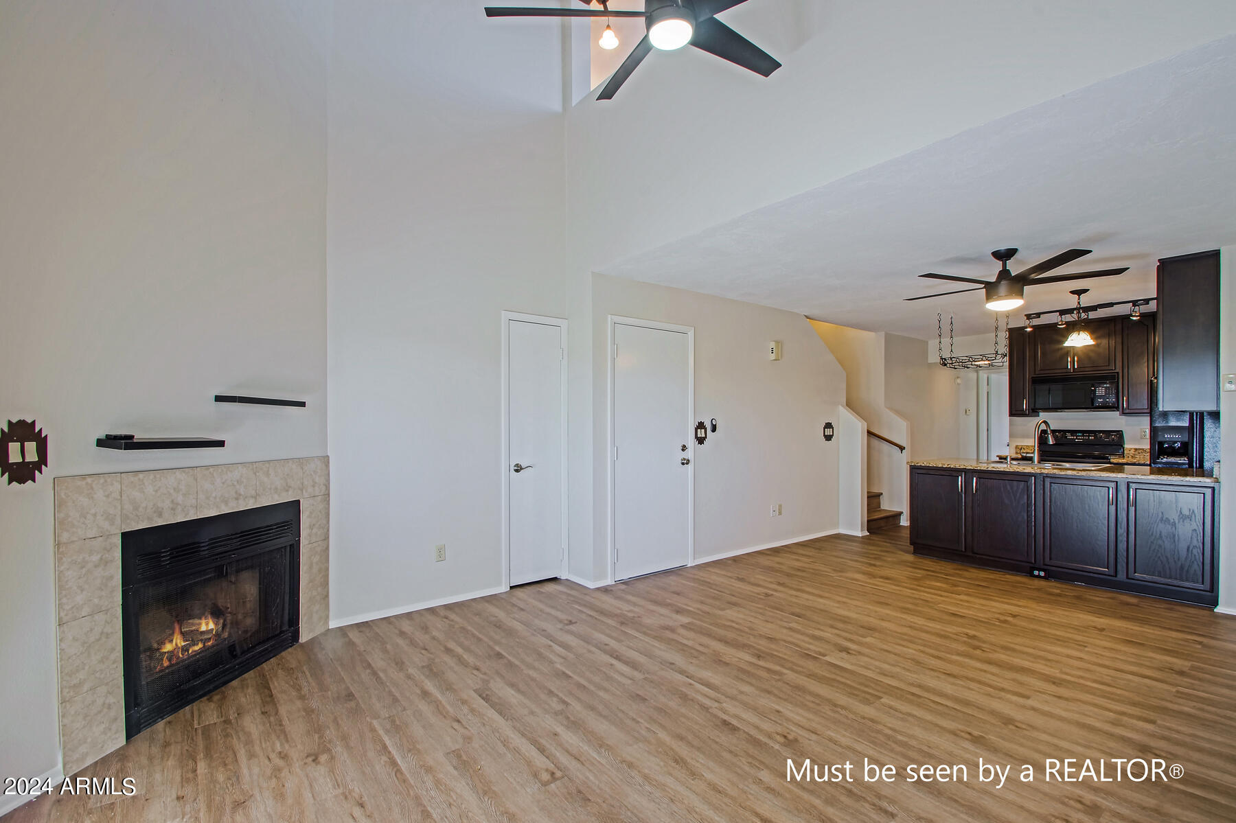 30 East Brown Road, Unit 2014 Mesa, AZ 85201 - Photo 6 of 35 Livingroom 1