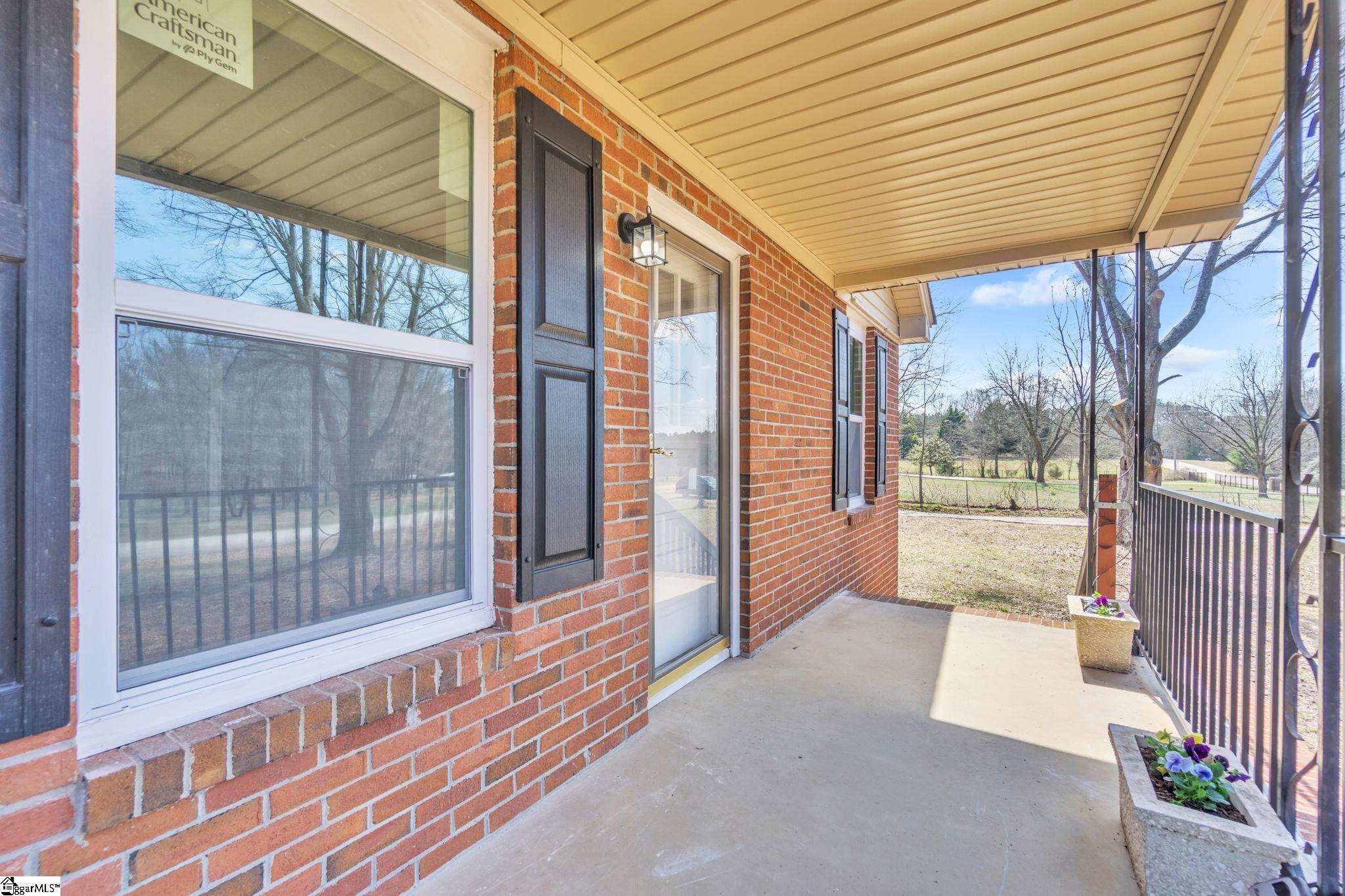 261 Gunter Road Simpsonville, SC 29680 - Photo 3 of 27 Gallery Image 3